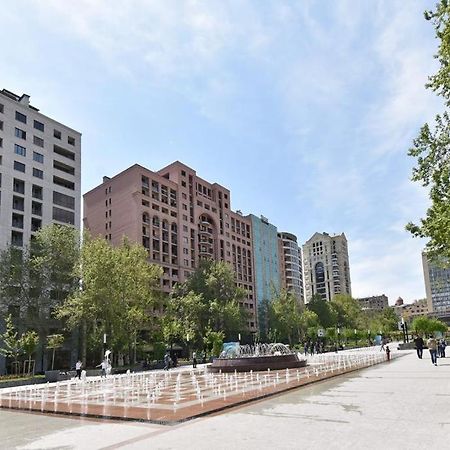 74/3New Building In The Center Of The Capital Apartment Yerevan Exterior photo